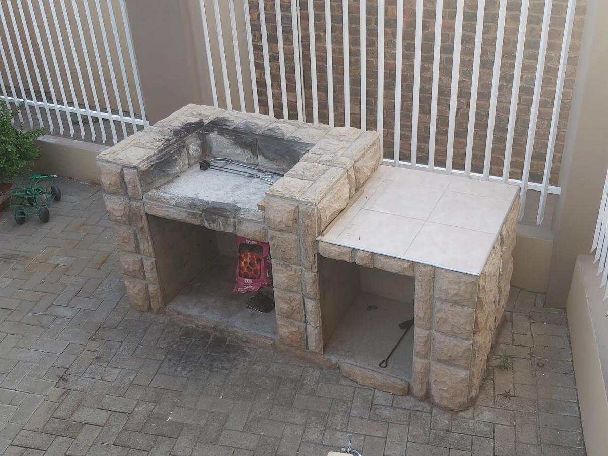 Appartement Affieplaas Selfsorg à Kimberley Extérieur photo